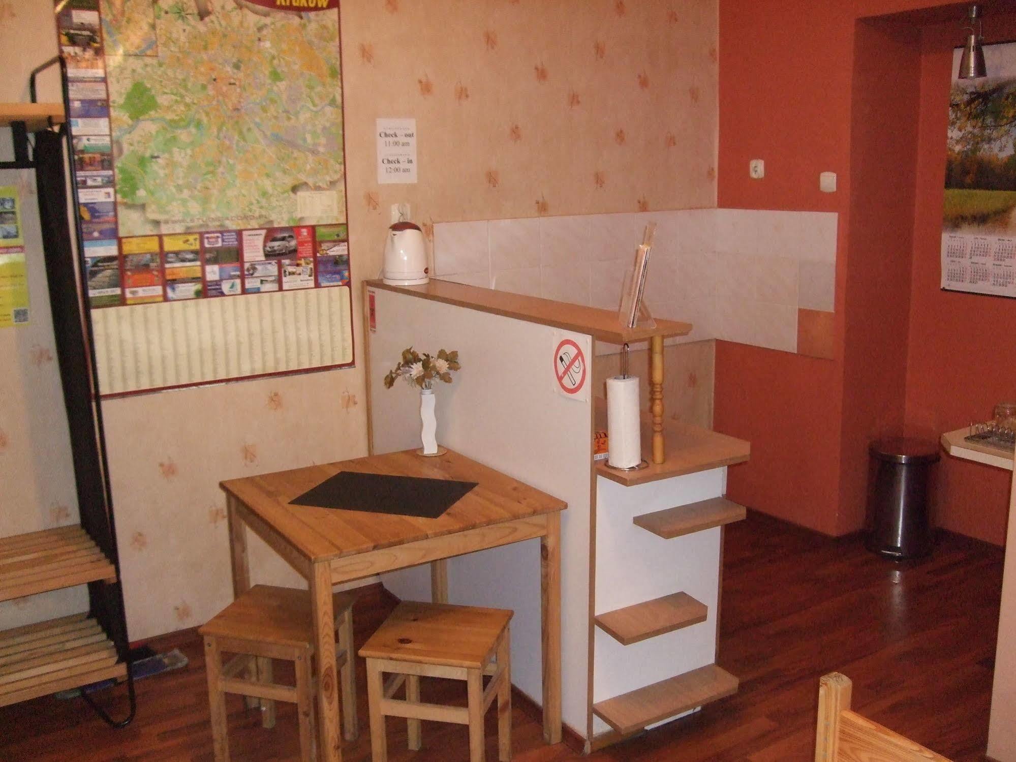 Old Walls Hostel Krasków Εξωτερικό φωτογραφία