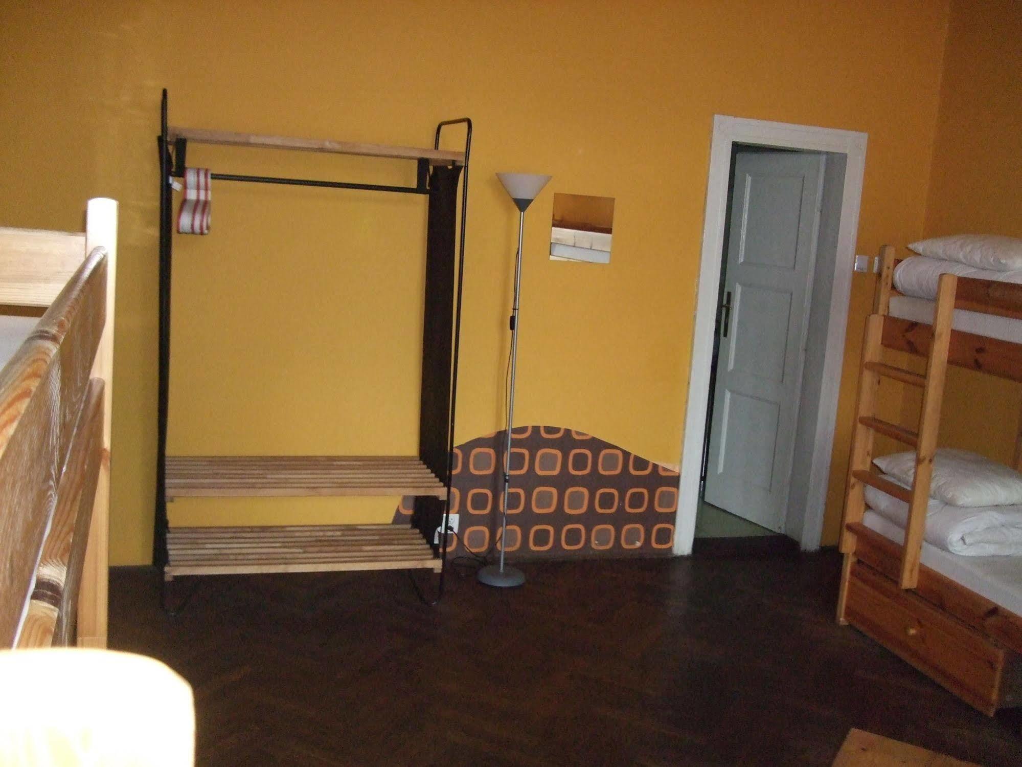 Old Walls Hostel Krasków Εξωτερικό φωτογραφία